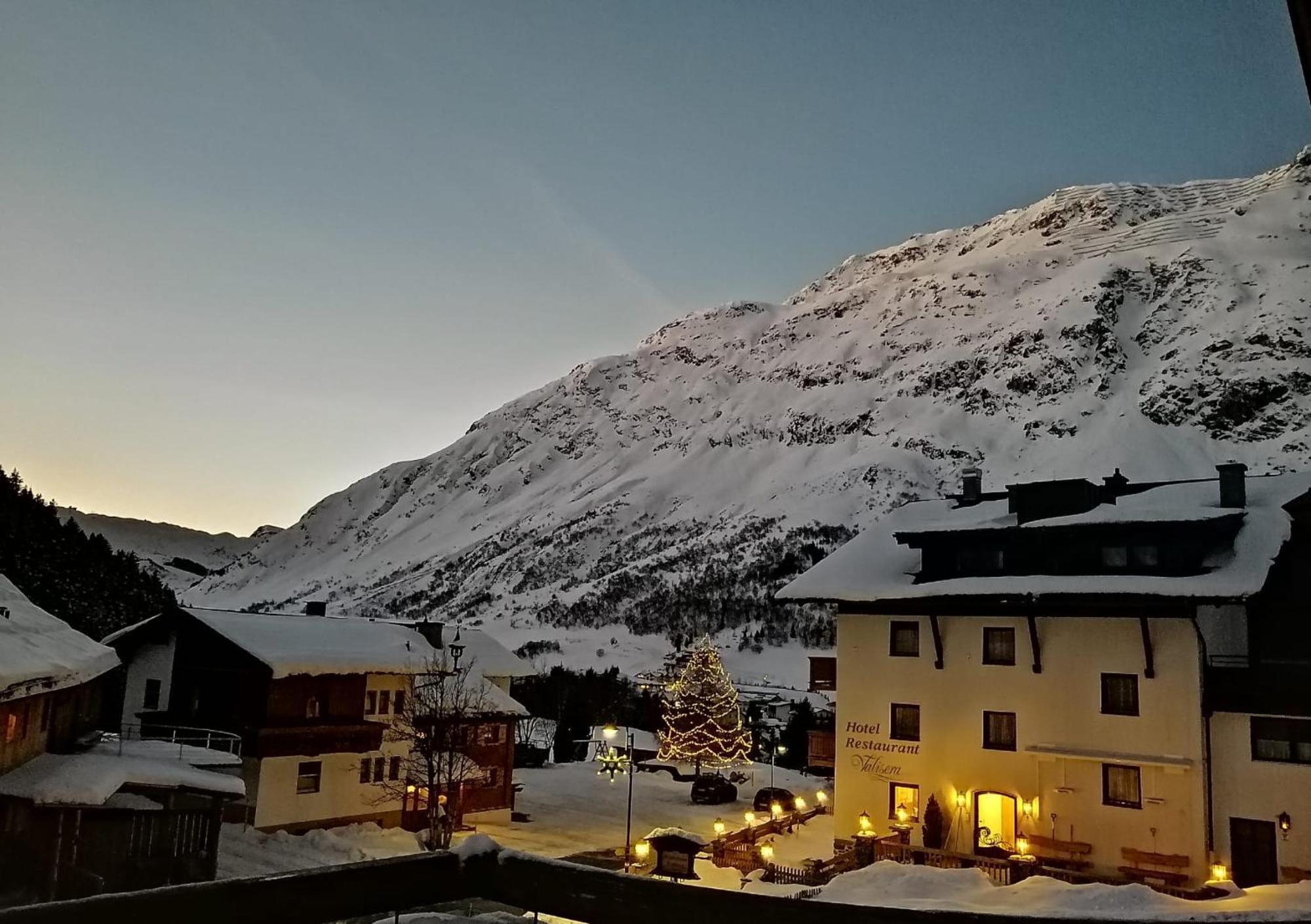 Hotel Valisera Гальтюр Экстерьер фото